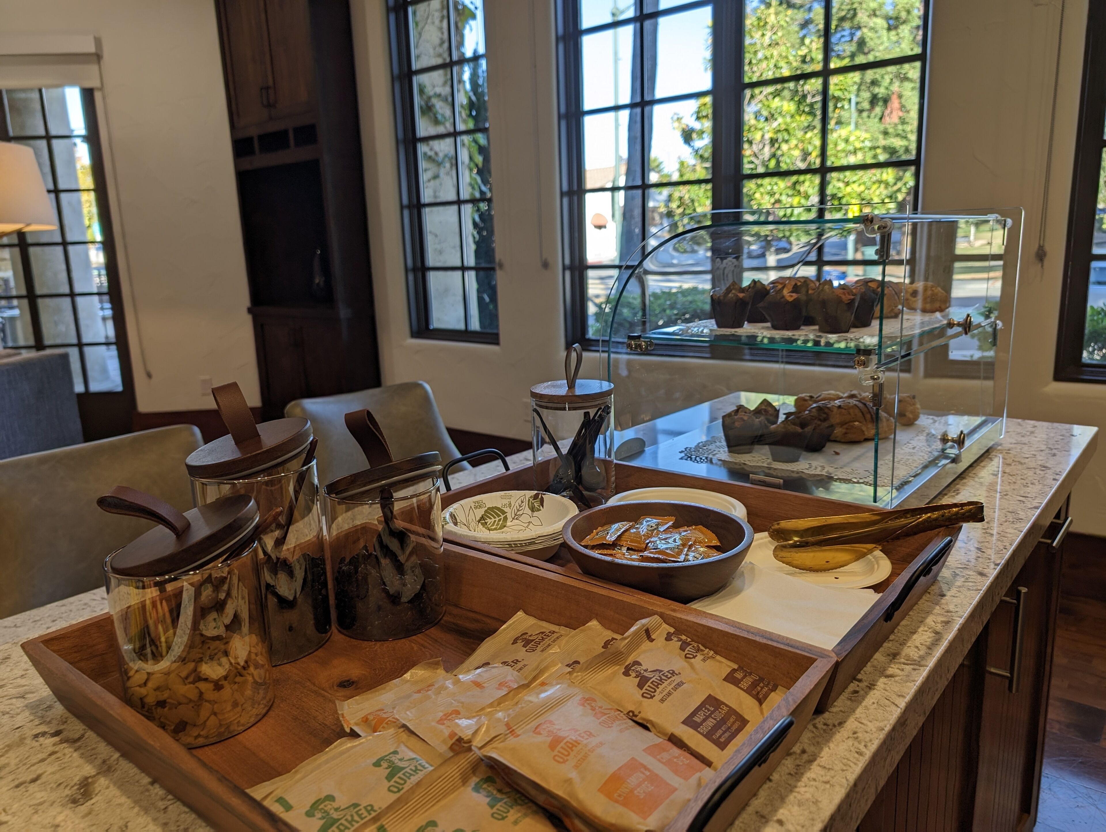 free daily continental breakfast