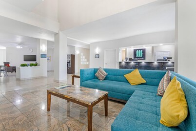 MainStay Suites Madison Airport