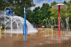 儿童活动区 - 室外