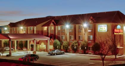 Western Skies Inn And Suites