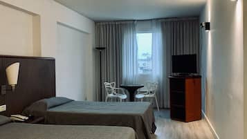 1 habitación, ropa de cama de alta calidad, cubrecamas y minibar