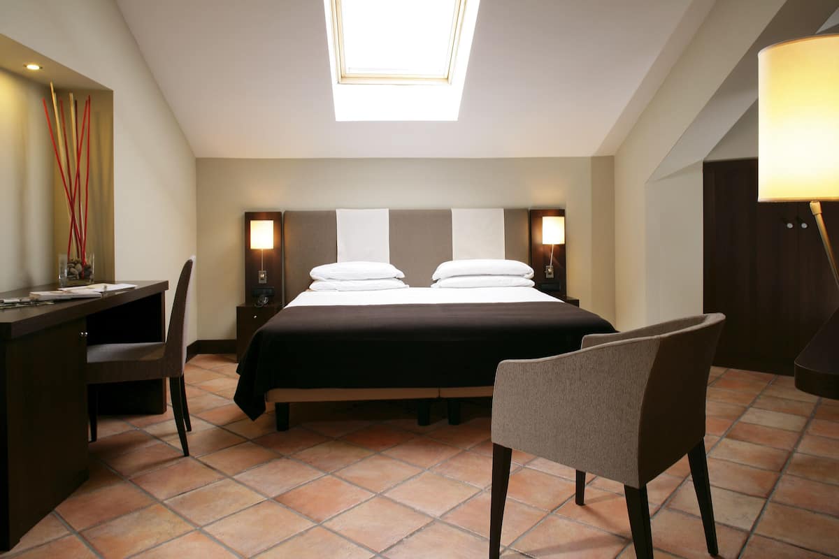 Double Room (Small - Mansarda) | 1 bedroom, minibar, in-room safe, desk