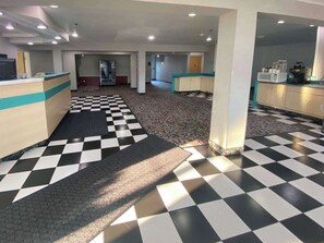 Lobby - Motel 6 McAlester, OK - South (McAlester)