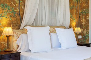 Ropa de cama de alta calidad y camas con efecto memoria 