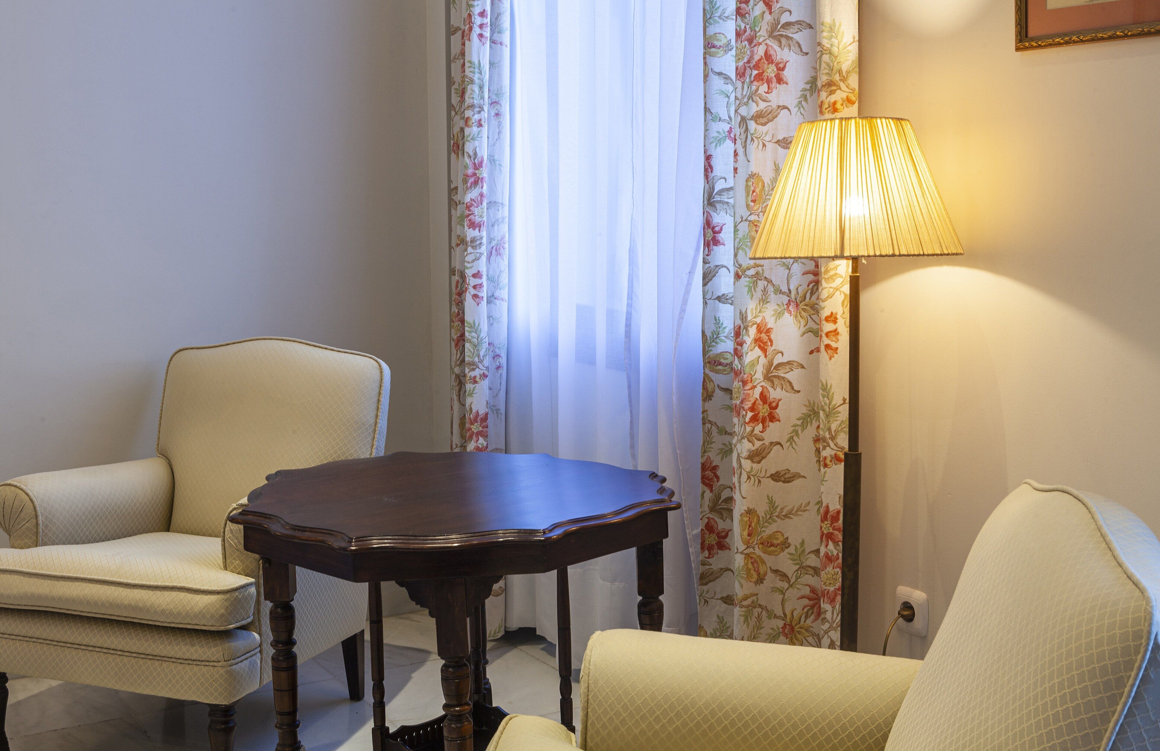 1 bedroom, premium bedding, memory-foam beds, free minibar