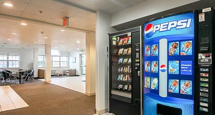 Motel 6 Sycamore, IL