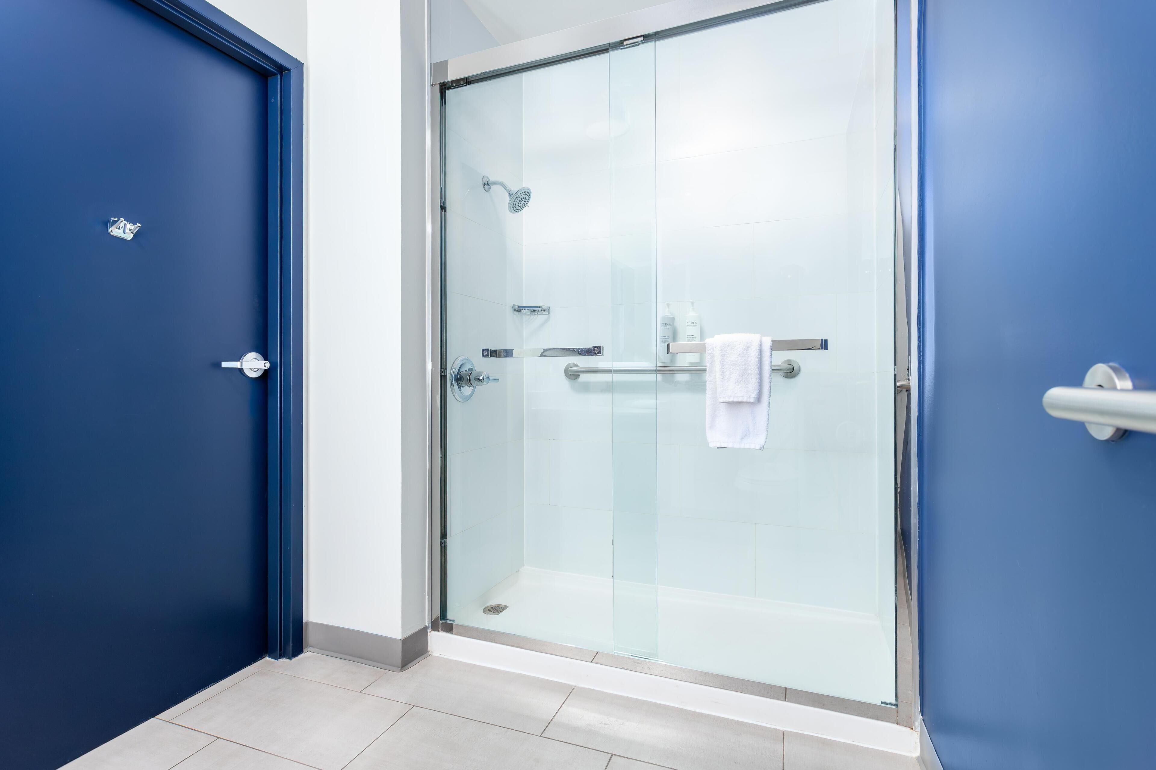 Badkamer met douche