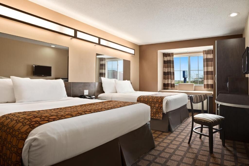 1 bedroom, pillow-top beds, desk, free WiFi