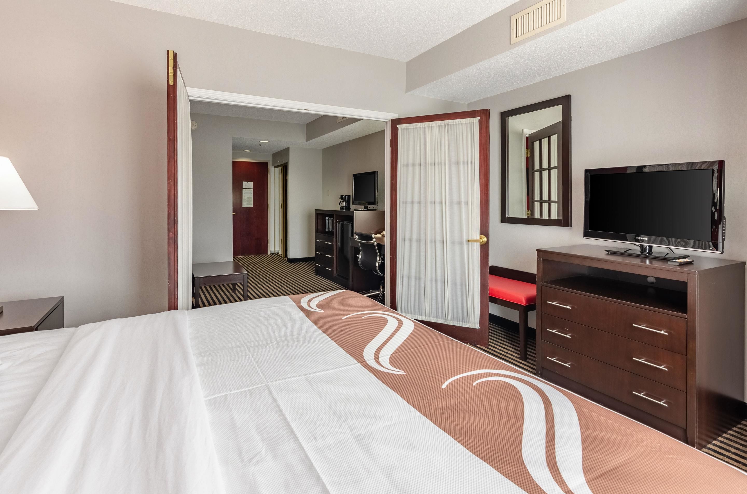 desk, blackout curtains, iron/ironing board, free wifi