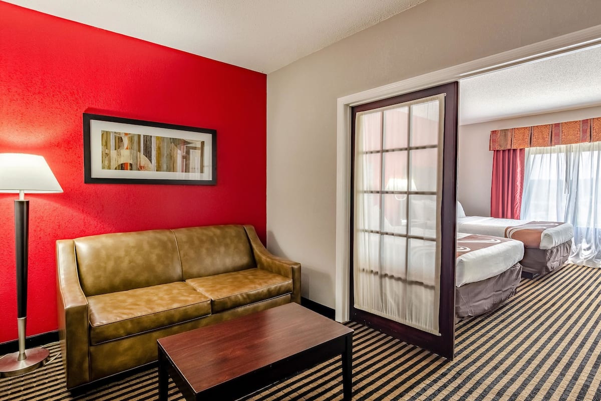 desk, blackout curtains, iron/ironing board, free wifi