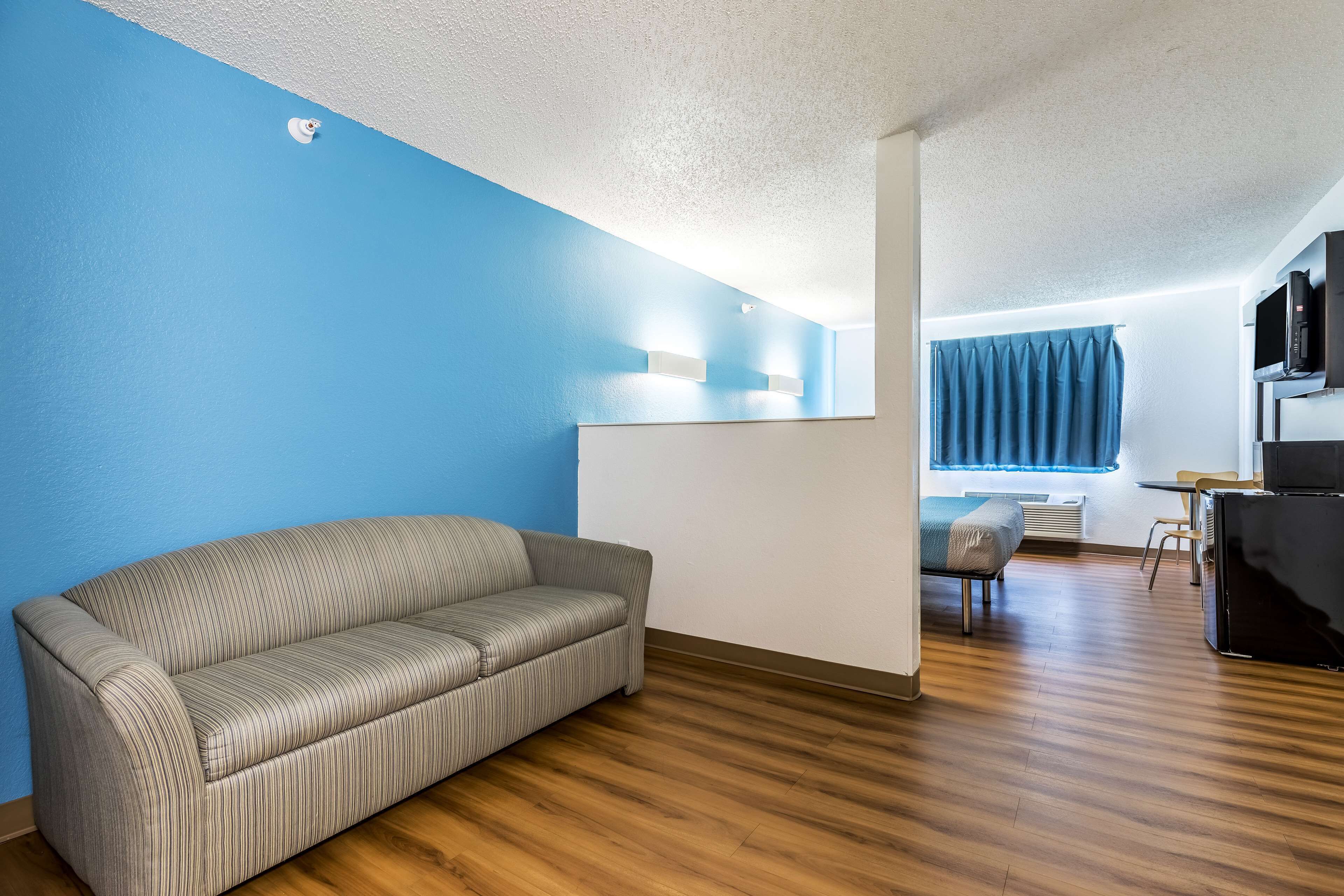 Cunas gratuitas, camas extra, wifi gratis y ropa de cama 