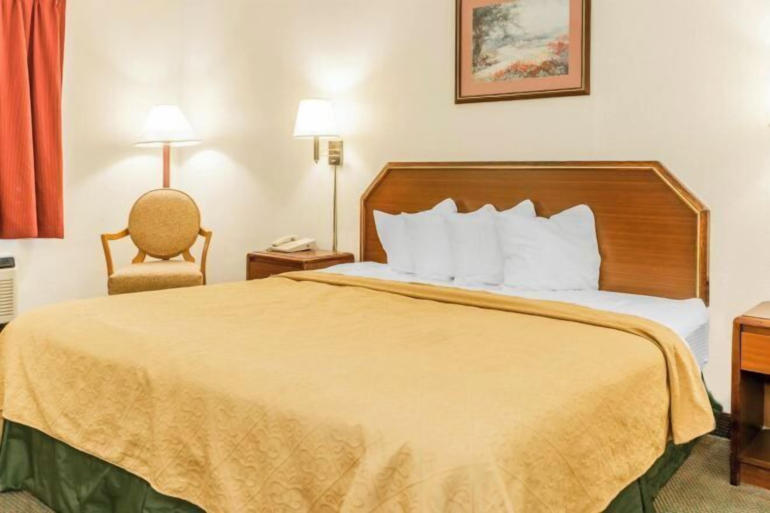 Free cribs/infant beds, rollaway beds, free WiFi, bed sheets