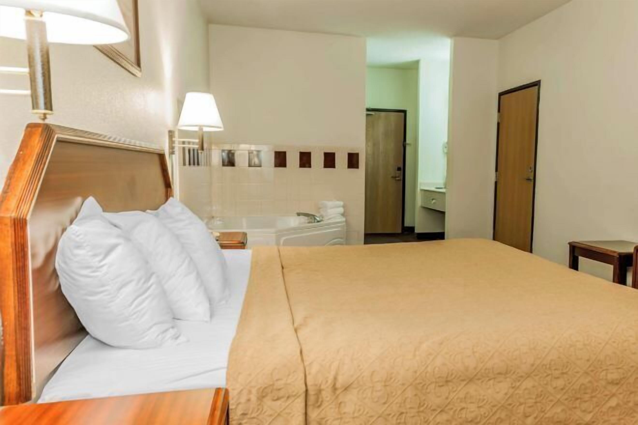 Free cots/infant beds, rollaway beds, free WiFi, bed sheets