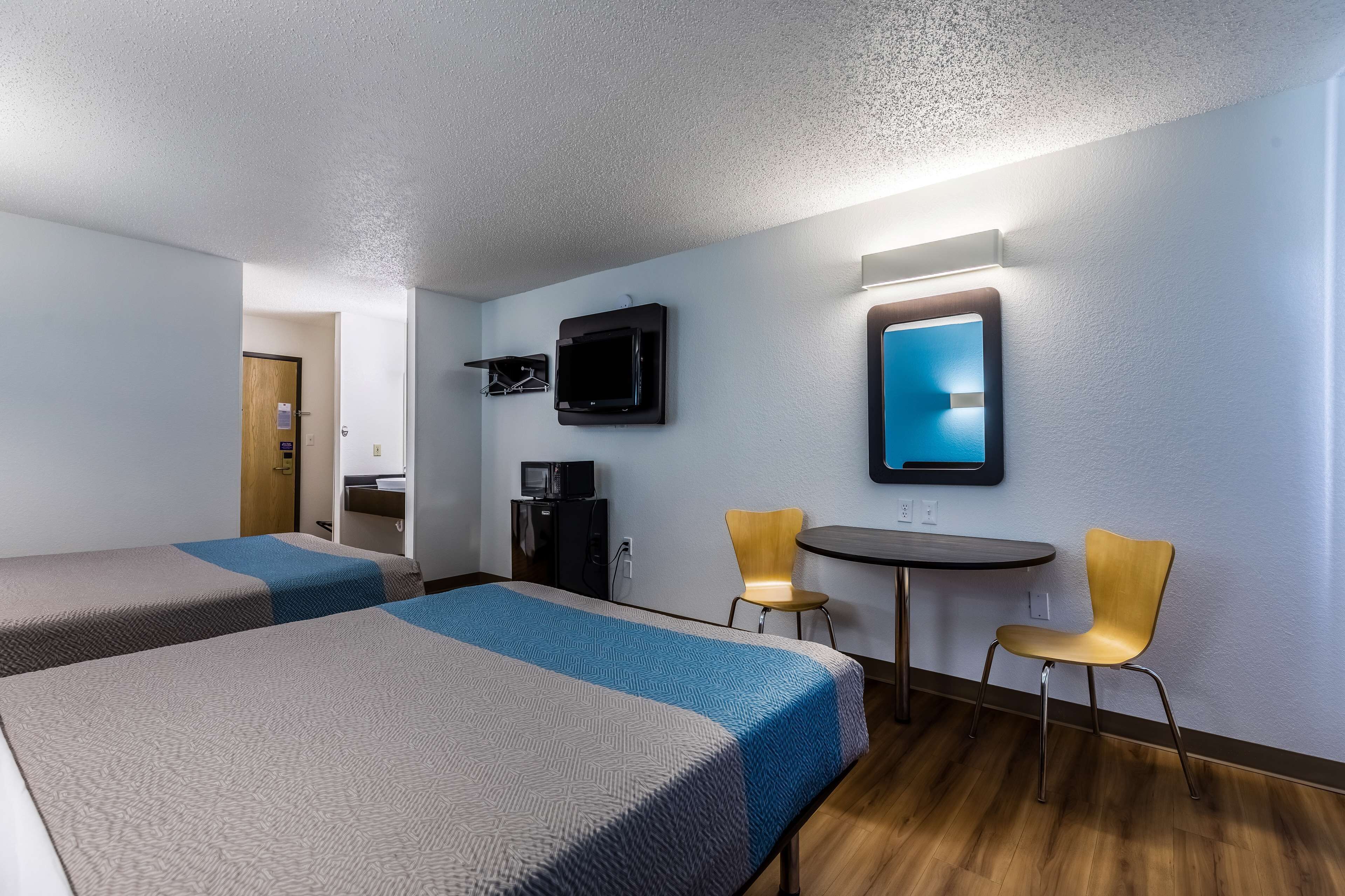 Photo - Motel 6 Indianapolis, IN - Southport