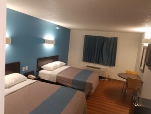 Free cots/infant beds, rollaway beds, free WiFi, bed sheets - Motel 6 Indianapolis, IN - Southport (Indianapolis)