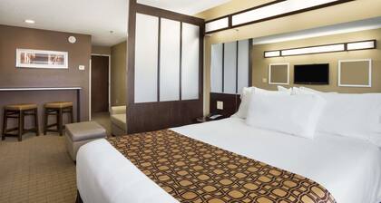 Microtel Inn & Suites by Wyndham Cambridge