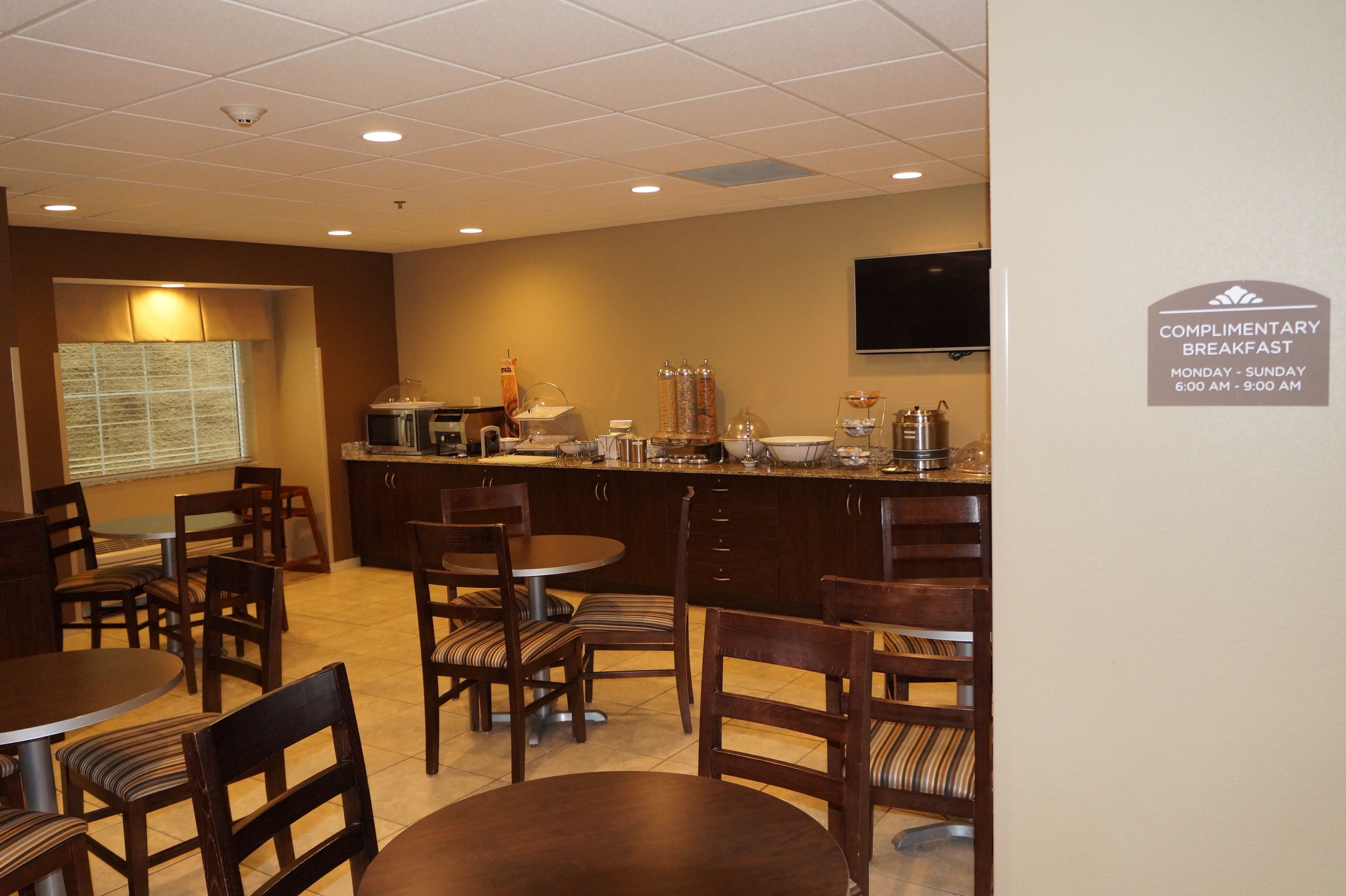 free continental breakfast