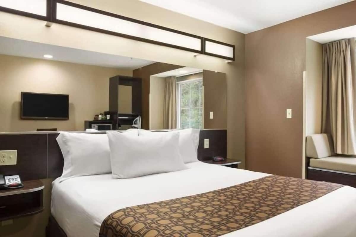 In-room safe, iron/ironing board, free cribs/infant beds, free WiFi