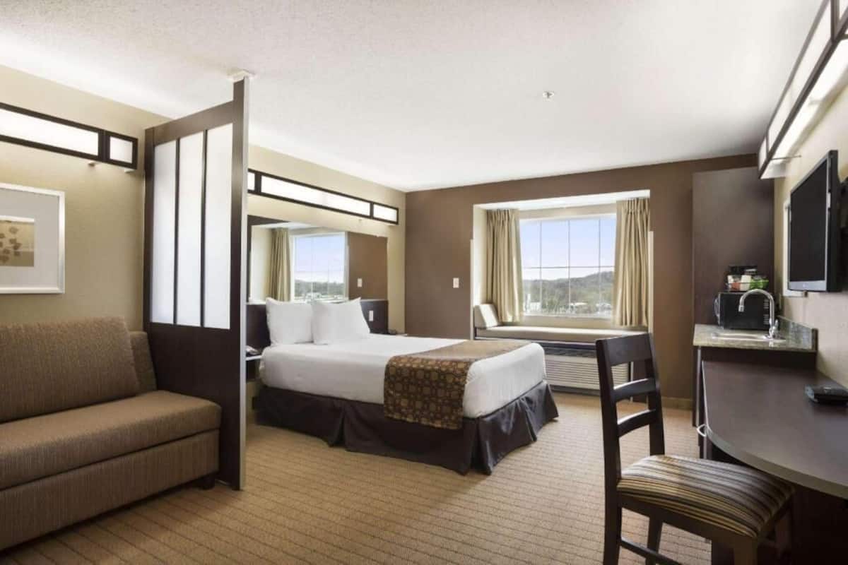 In-room safe, iron/ironing board, free cribs/infant beds, free WiFi