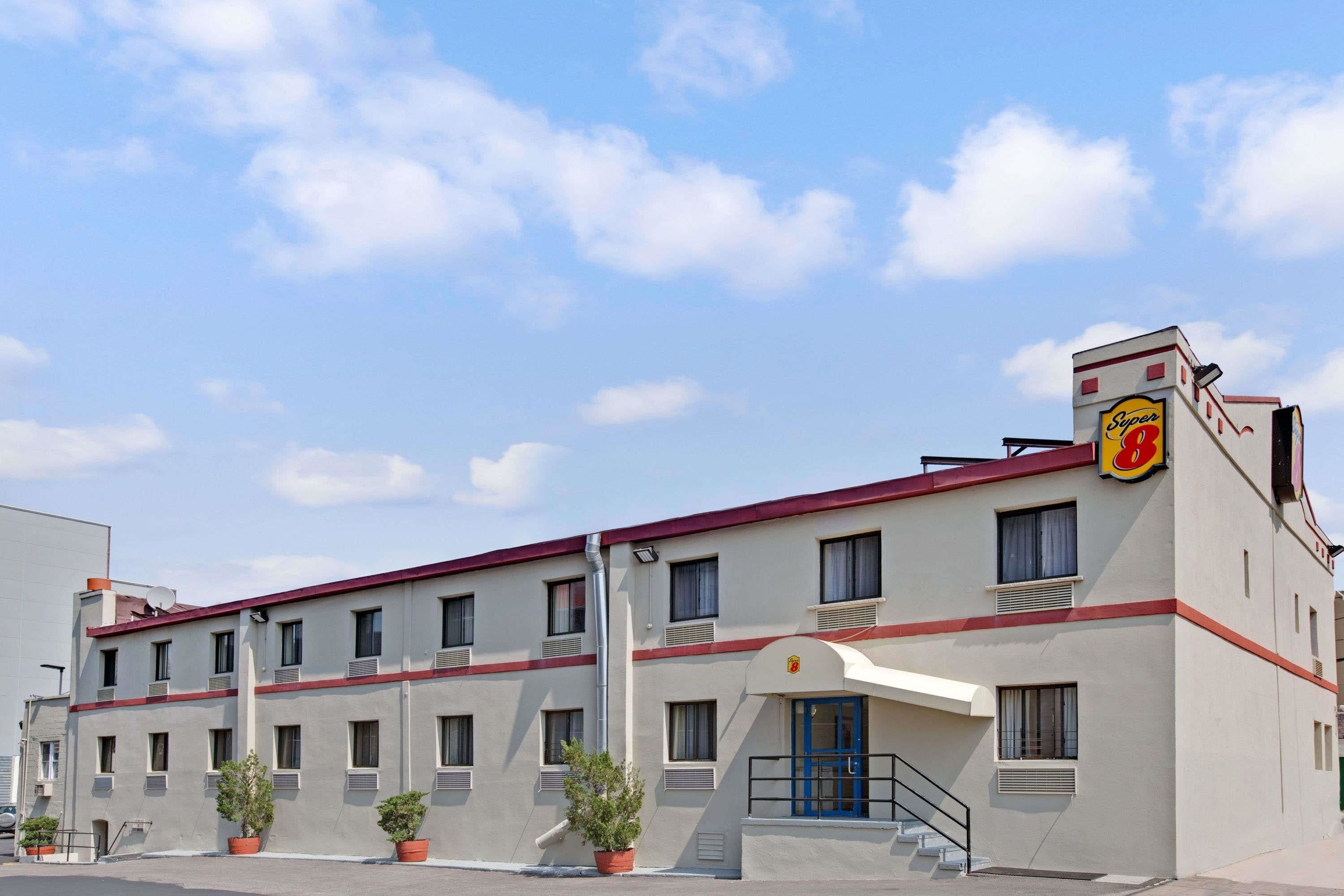 Foto - Super 8 by Wyndham Long Island City LGA Hotel