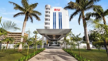 Fachada de la propiedad