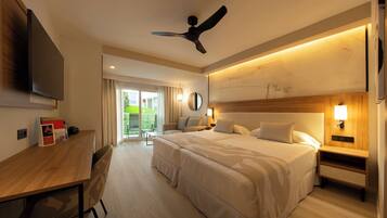 Minibar, coffres-forts dans les chambres, Wi-Fi gratuit, draps fournis