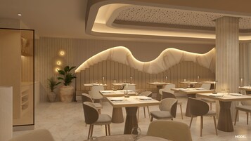 2 restaurants, breakfast served