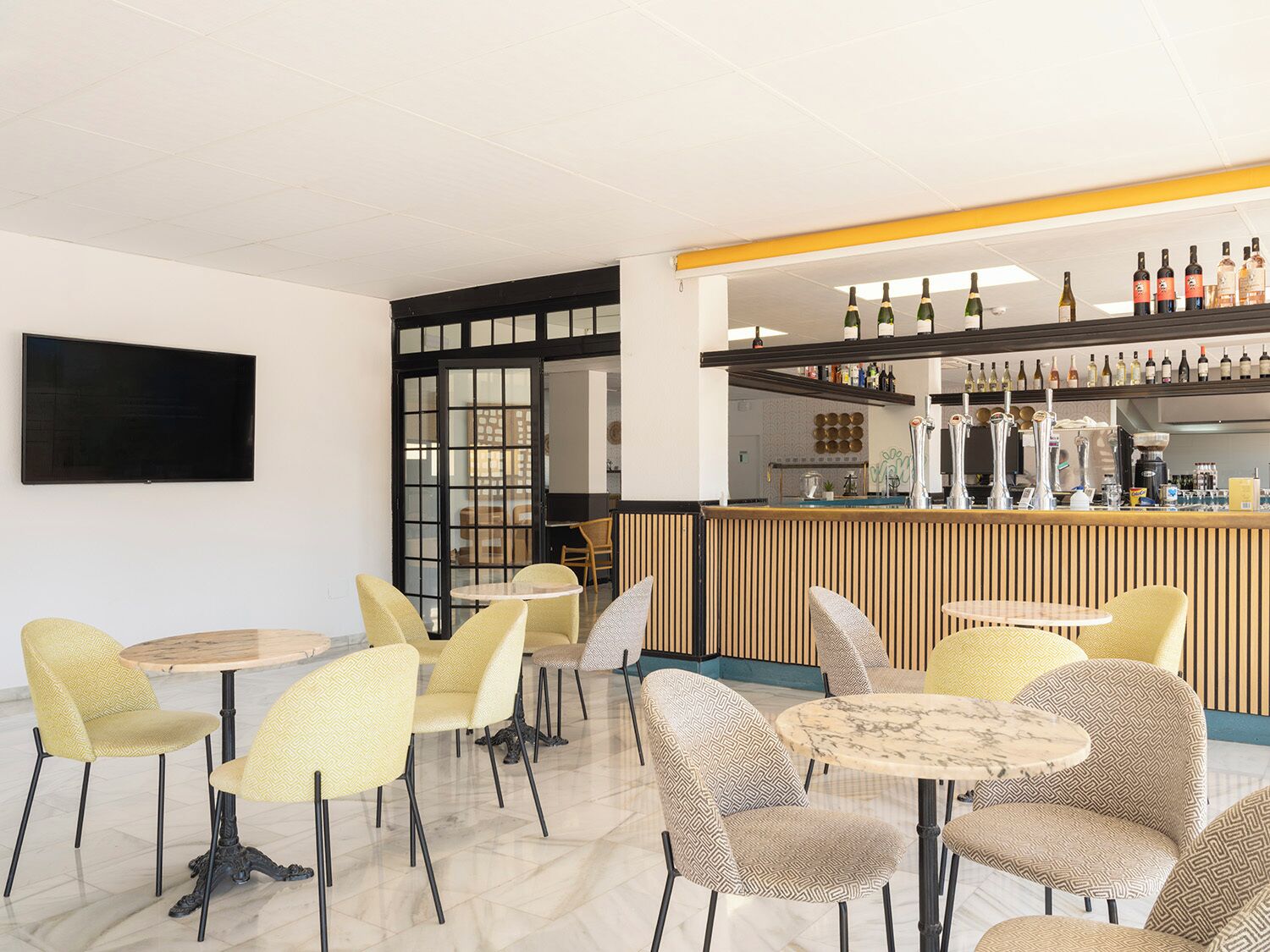 Bar (en la propiedad)