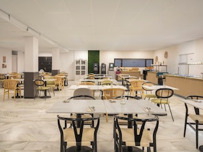 Daily buffet breakfast for a fee - Hotel Ona Diana Park (Estepona)
