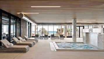 Sauna, hot tub, steam room, Turkish bath/hammam, body treatments