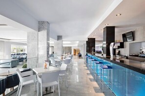 Breakfast, lunch and dinner served - Hotel Best Siroco (Benalmádena)