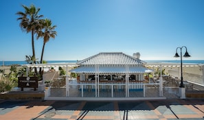 Beach bar