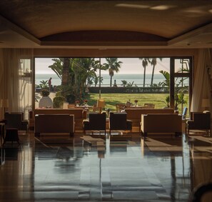 Sala de estar en el lobby