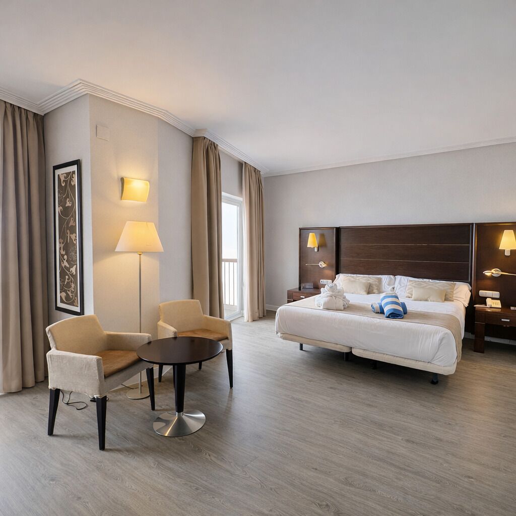 精緻雙人房, 按摩浴缸, 部分海景 (2 pax) | 迷你吧、免費無線上網、床單