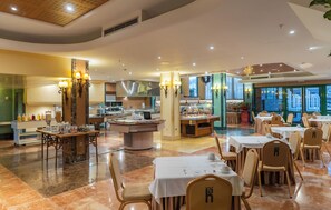 Daily buffet breakfast (EUR 10 per person)