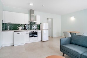 Standard Apartment, 1 Bedroom | Private kitchen