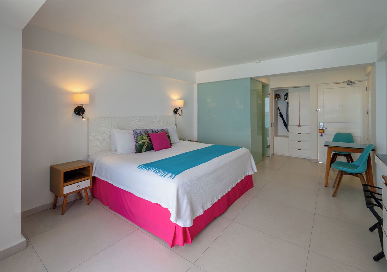 Chambre Deluxe, vue sur l’océan | Minibar, coffre-fort, décor unique, ameublement unique