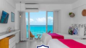 Quarto casal básico | Frigobar, cofres nos quartos, individualmente decorados