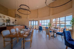 4 restaurants; breakfast, lunch and dinner served  - Mia Reef Isla Mujeres - All Inclusive (Isla Mujeres)