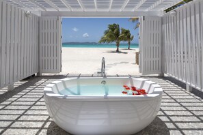 Couples treatment room(s), body treatments, hot stone massages