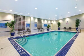 Indoor pool, sun loungers