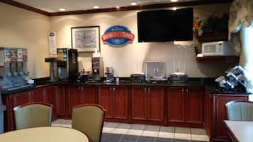 Free daily continental breakfast
