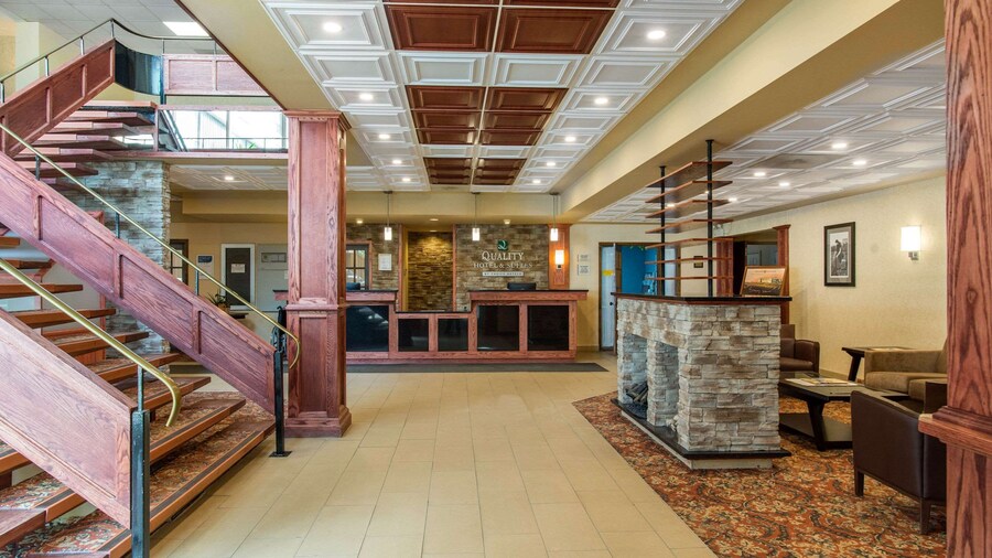 Quality Hotel & Suites