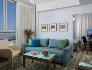 Classic Suite | In-room safe, individually furnished, iron/ironing board