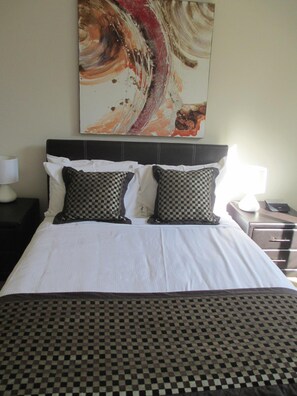 Silitysrauta/-lauta, vauvansängyt, lisävuoteet, Wi-Fi