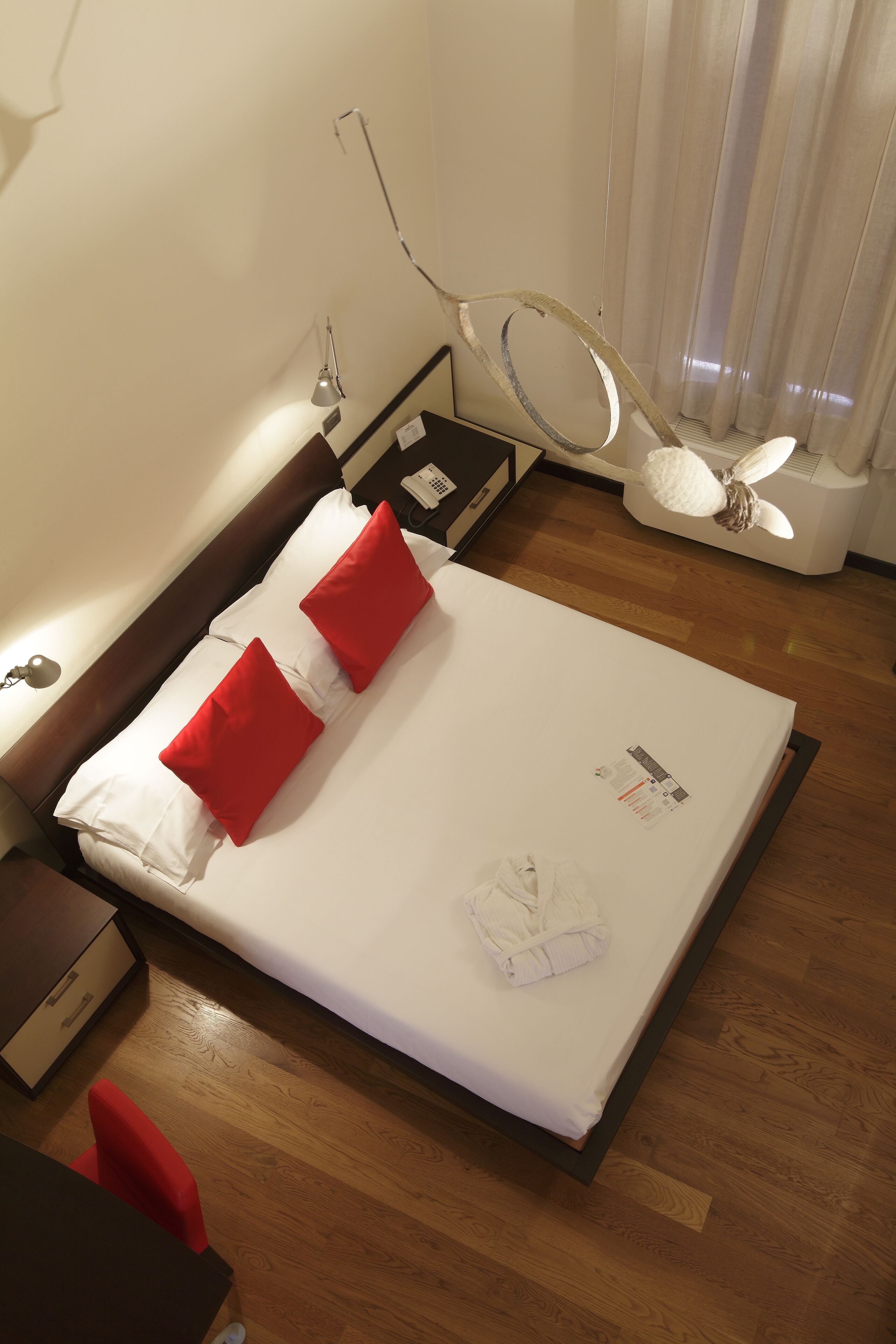 deluxe suite, annex building (loft, stair access only) | 1 bedroom, frette italian sheets, premium bedding, minibar