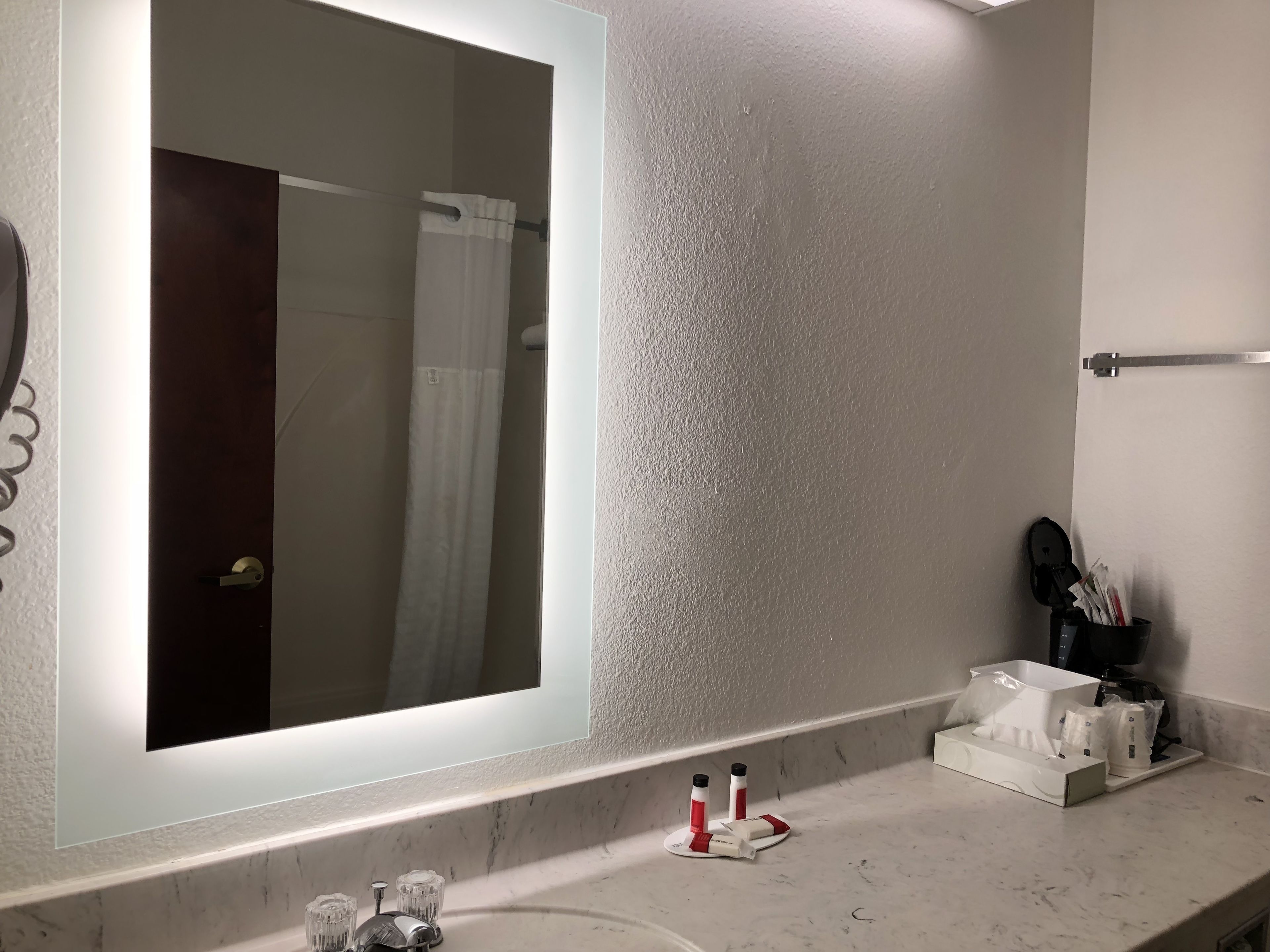 combined shower/bathtub, free toiletries, hair dryer, towels