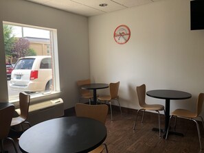 Petit déjeuner à emporter compris tous les jours