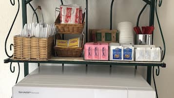 Free daily on-the-go breakfast