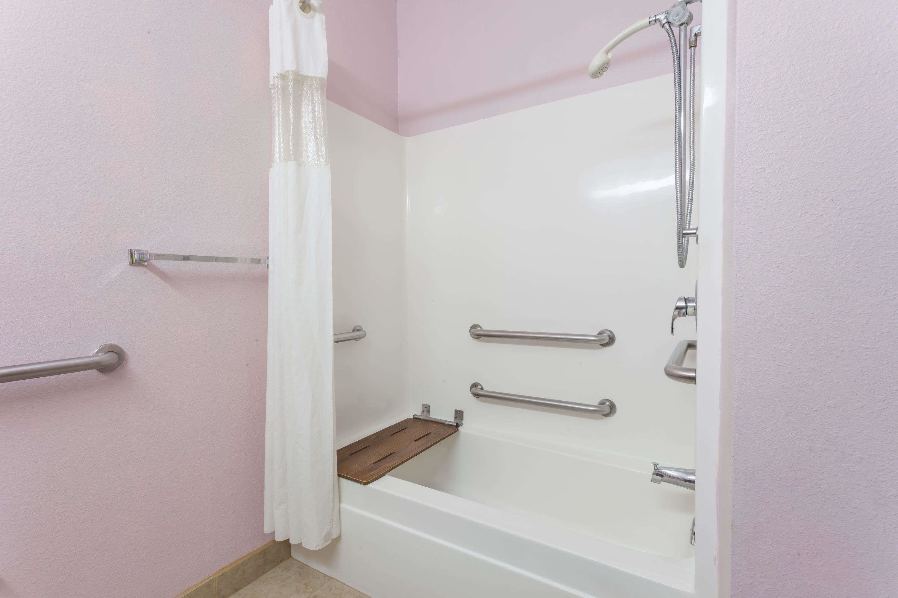combined shower/bathtub, free toiletries, hair dryer, towels